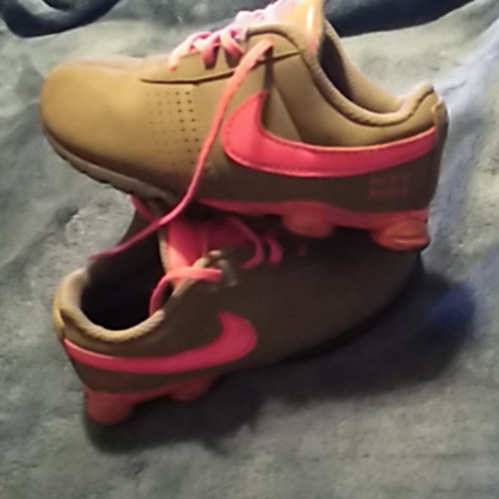 Sneakers (Nike)
